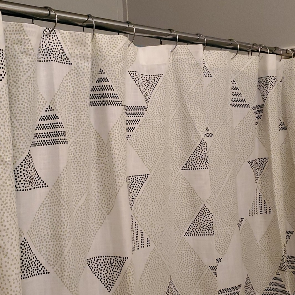 EUC   Shower curtain